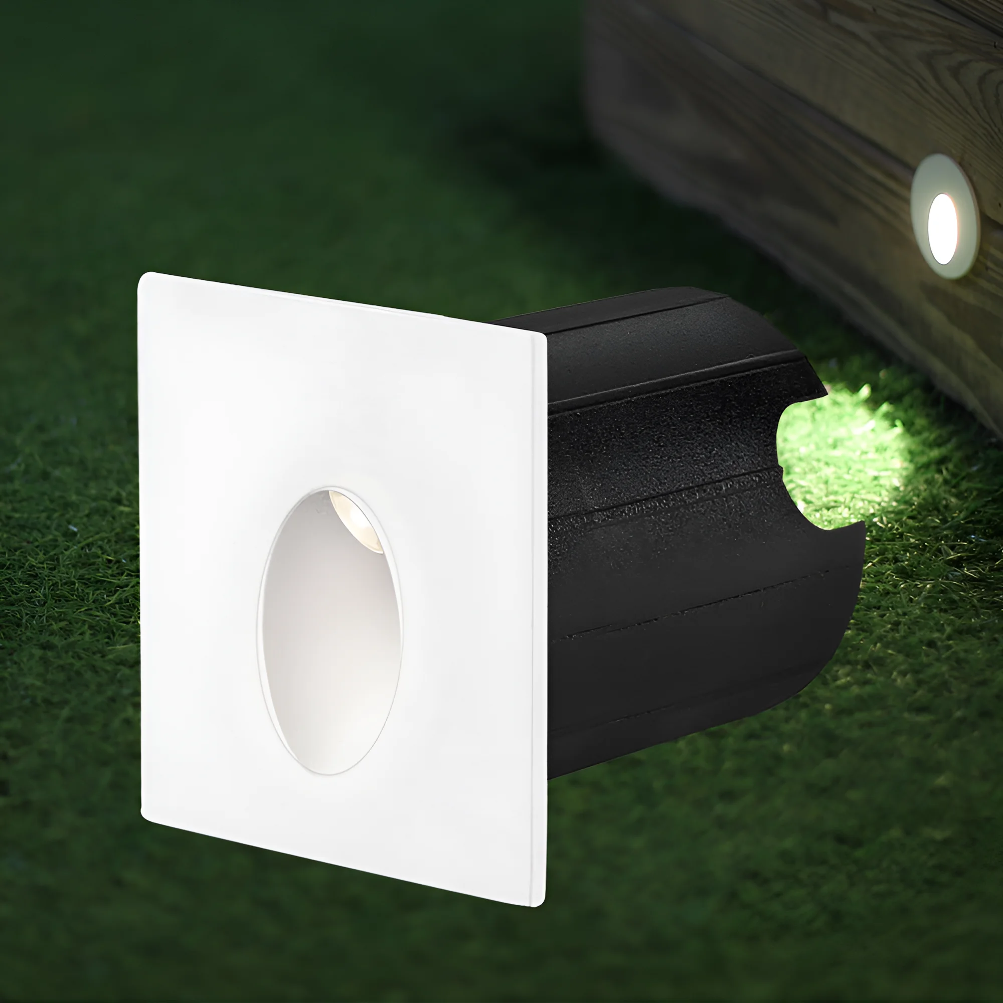 LED ZIDNA SVETILJKA KVADRATNA 2W BELI 3000K IP65